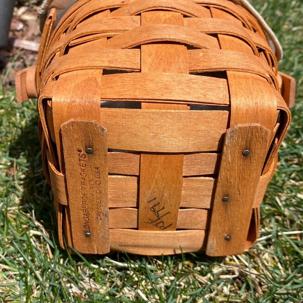Longaberger Basket - Picture 4 of 6
